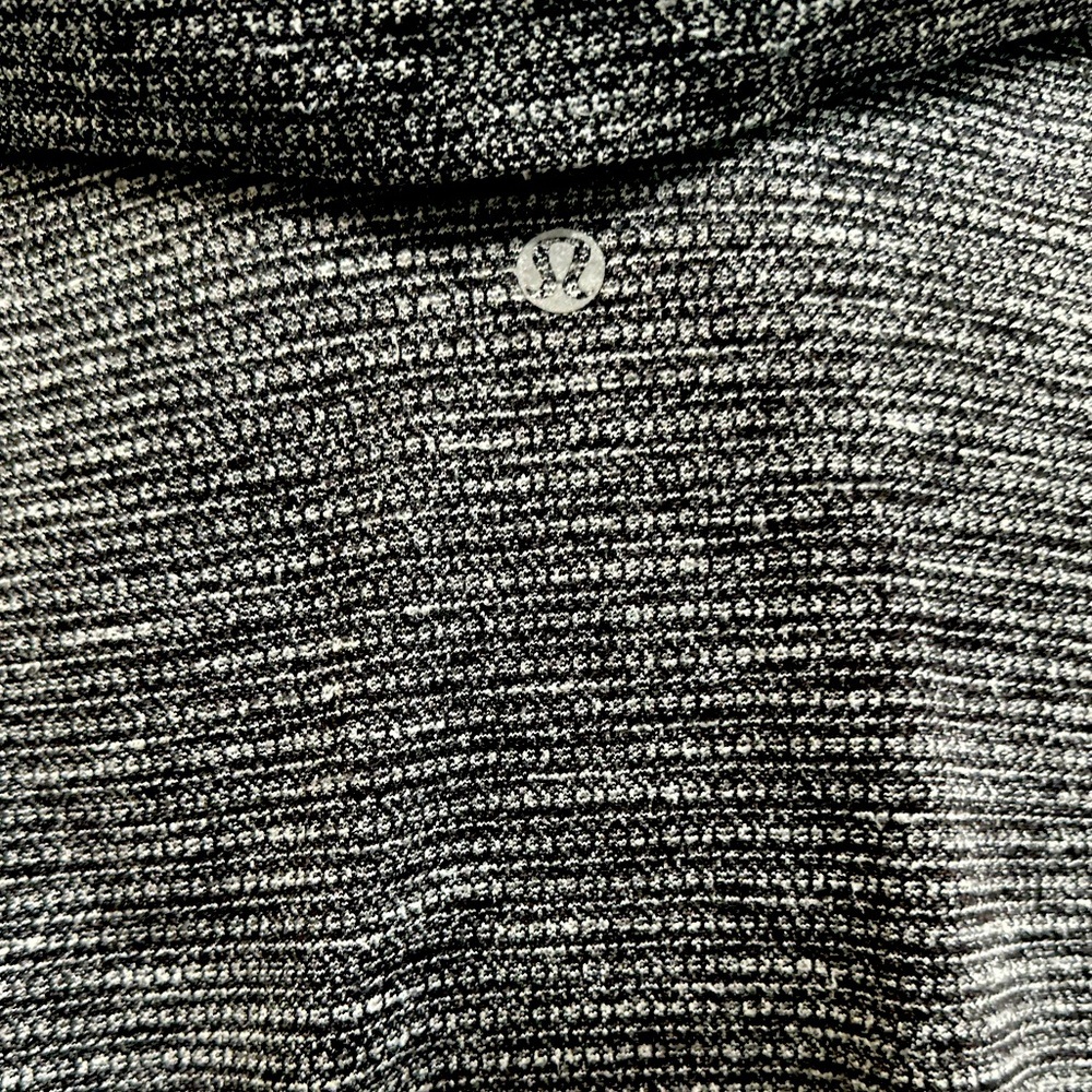 Lululemon Healthy Heart Pullover-Coco Pique Black - Picture 7 of 7